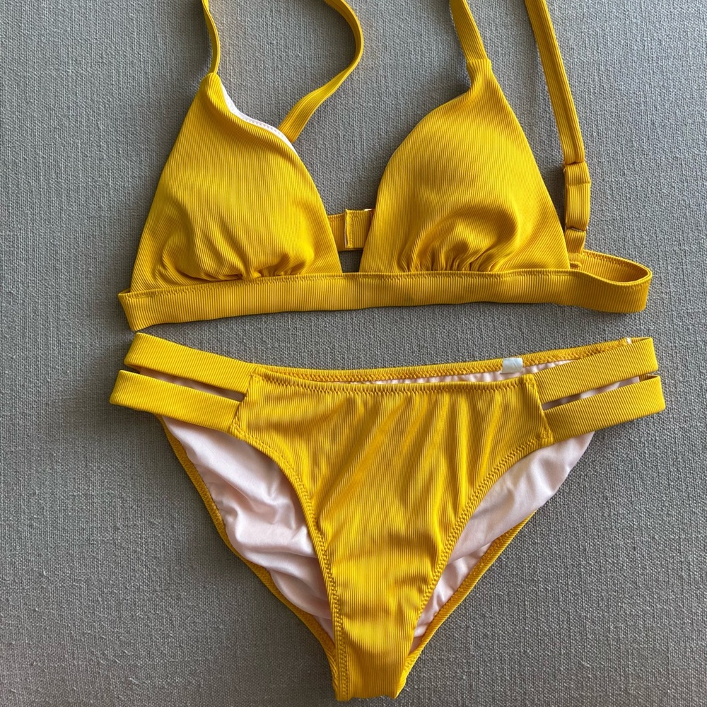 Target Bikini - Picture 2 of 2